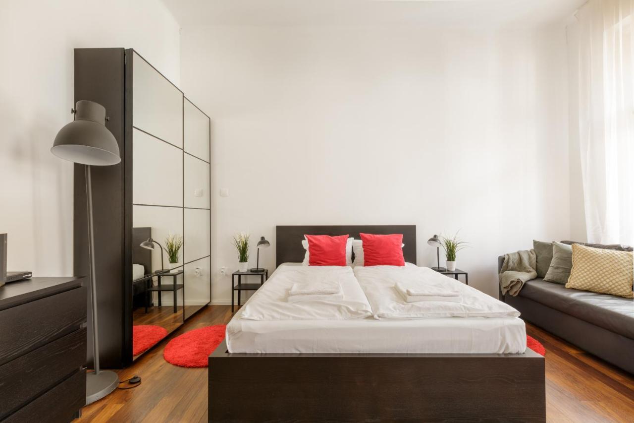 Red Dot Two - New Unit In The Heart Of Party Town Apartment บูดาเปสต์ ภายนอก รูปภาพ