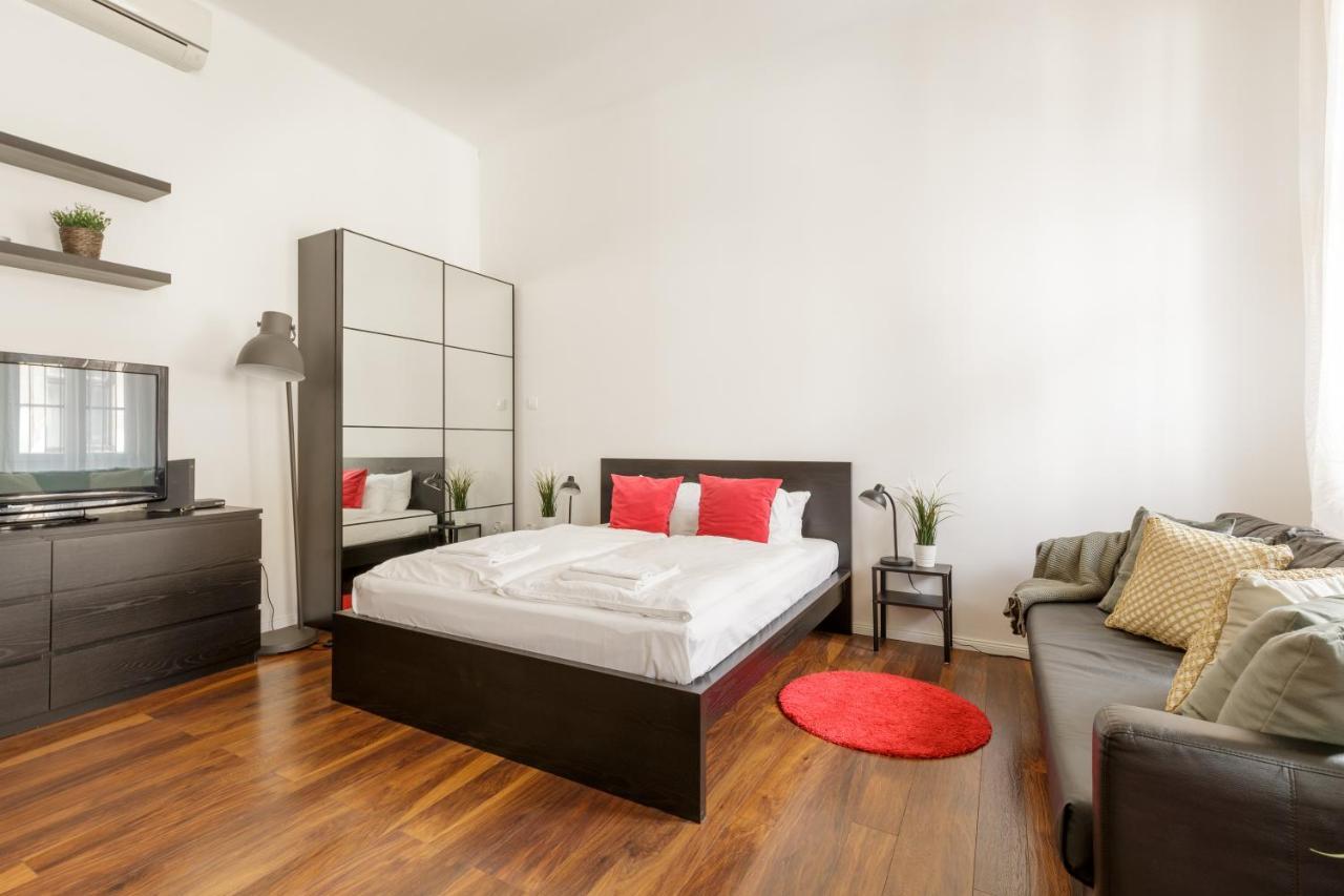 Red Dot Two - New Unit In The Heart Of Party Town Apartment บูดาเปสต์ ภายนอก รูปภาพ