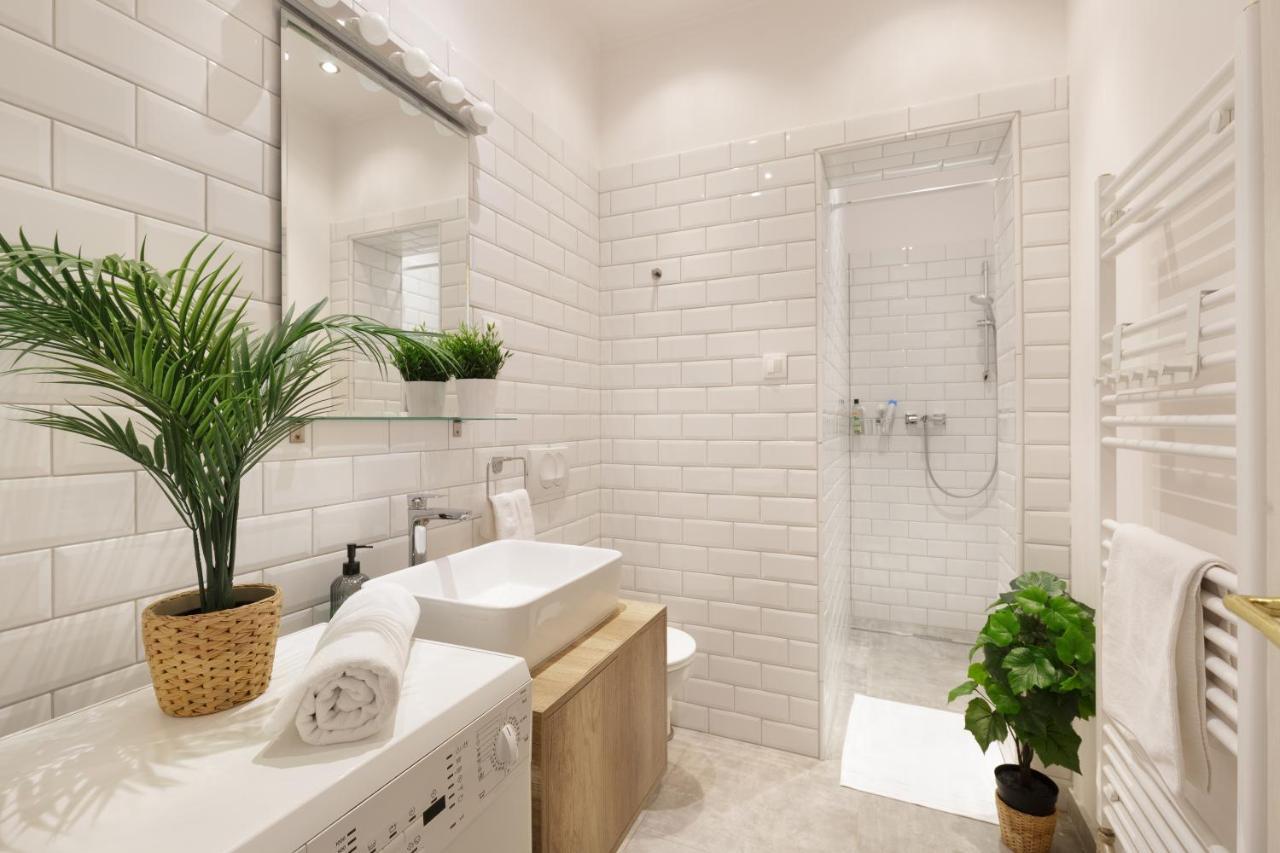 Red Dot Two - New Unit In The Heart Of Party Town Apartment บูดาเปสต์ ภายนอก รูปภาพ