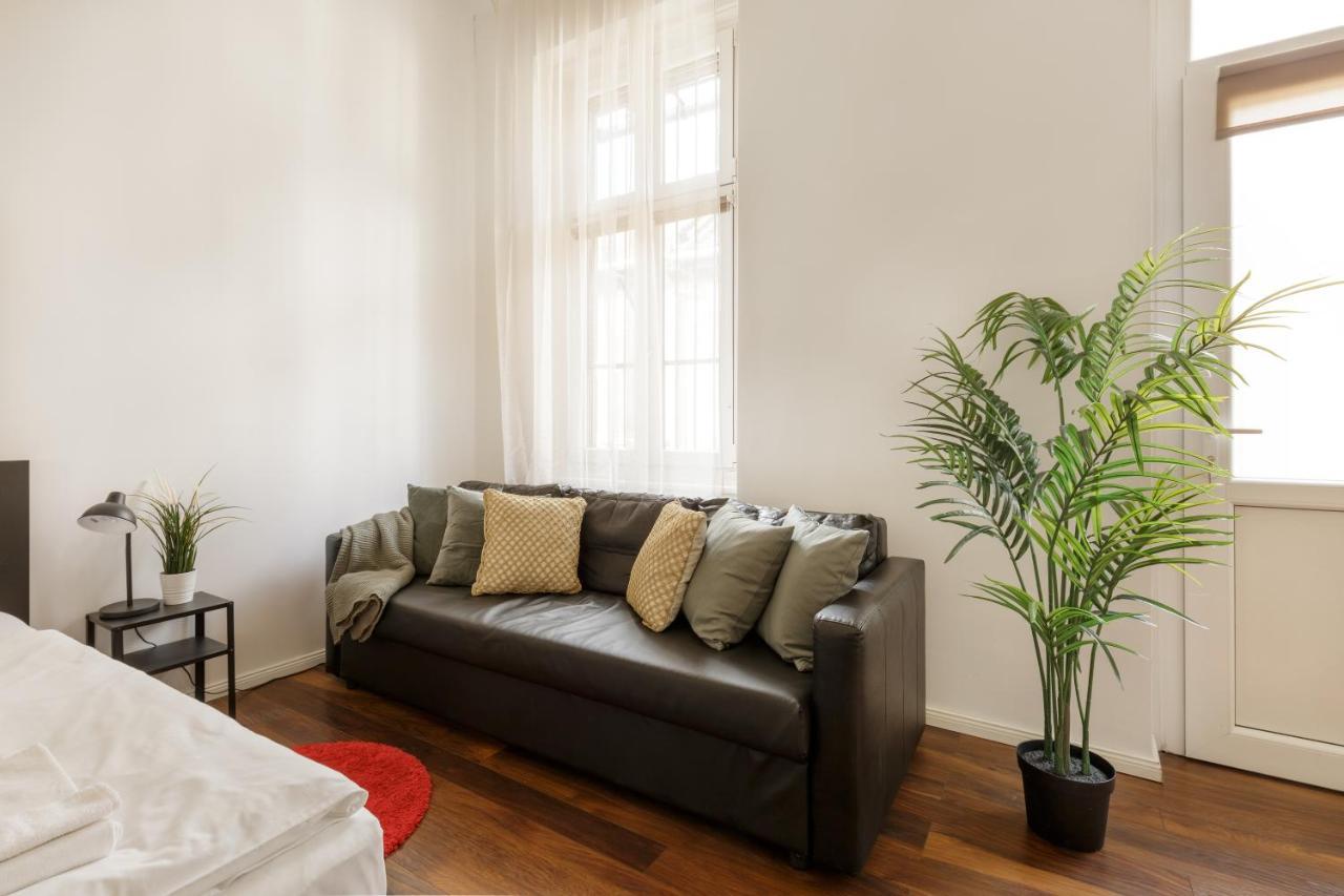 Red Dot Two - New Unit In The Heart Of Party Town Apartment บูดาเปสต์ ภายนอก รูปภาพ